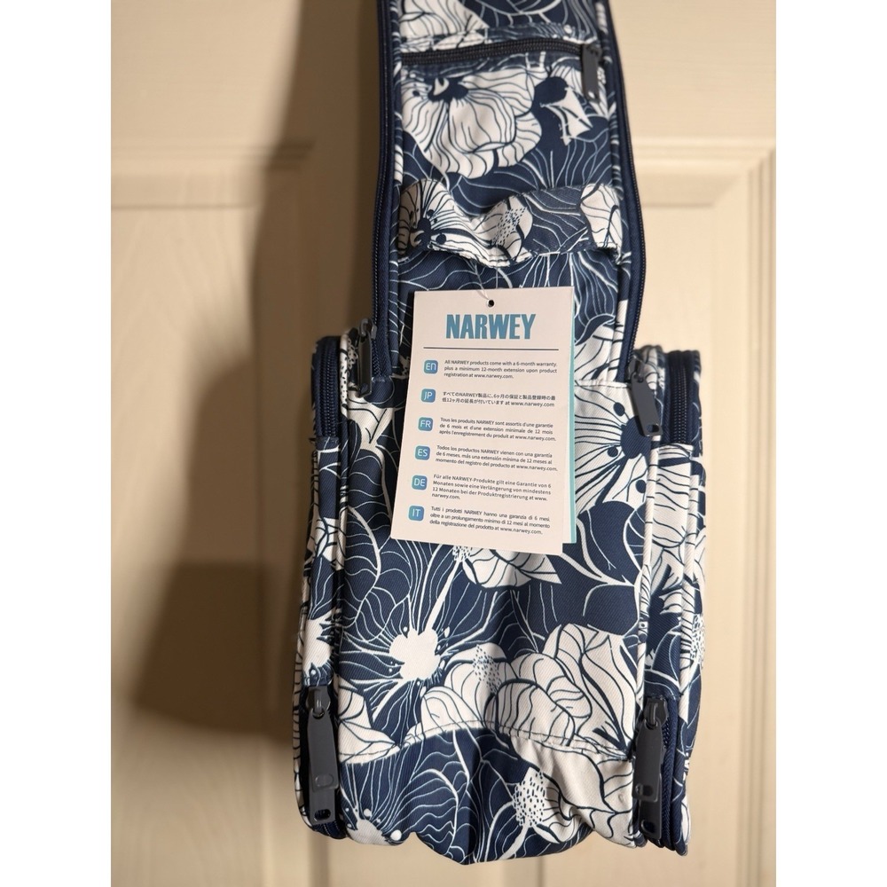 Narwey Small Hanging Travel Toiletry Bag in the Blue Lotus pattern. - Picture 3 of 6